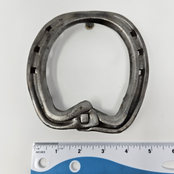 Handmade Horseshoe Trivet - Picture 6 of 6